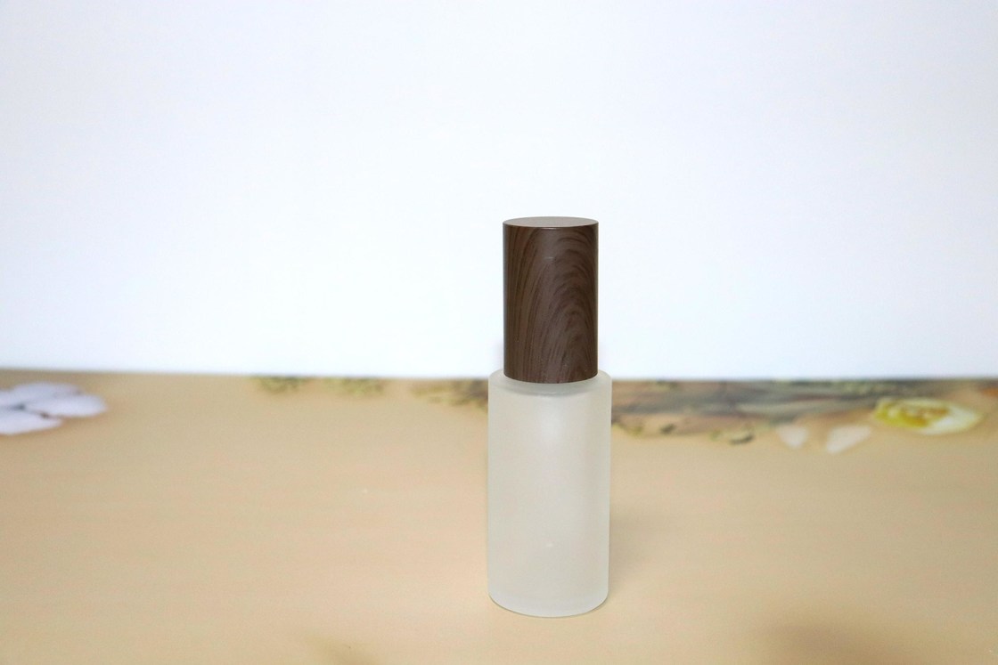 Frosted Glass Bottle with Lotion Pump Dispenser Refillable Emulsion Cosmetic Cream Bottles